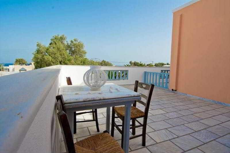 Jojo Beach Hotel & Bar Agios Georgios  Buitenkant foto